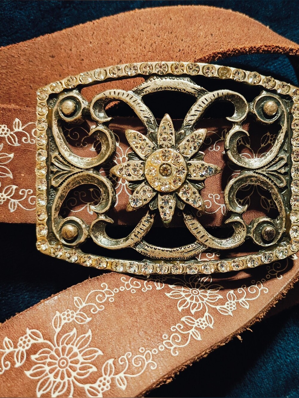 VTG Streets Ahead 90s Leather Western Belt Large Rhinestone Tooled Floral Boho